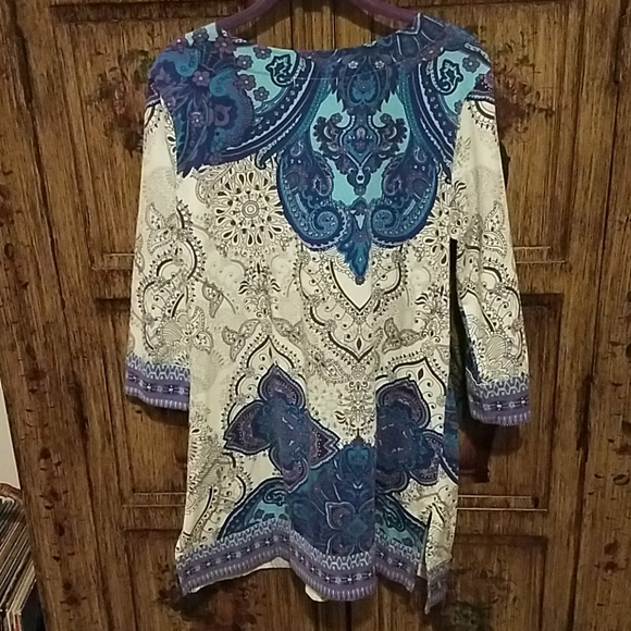 (SALE/$16) Joyous & Free Stretch Embellished Tunic - Picture 4 of 5